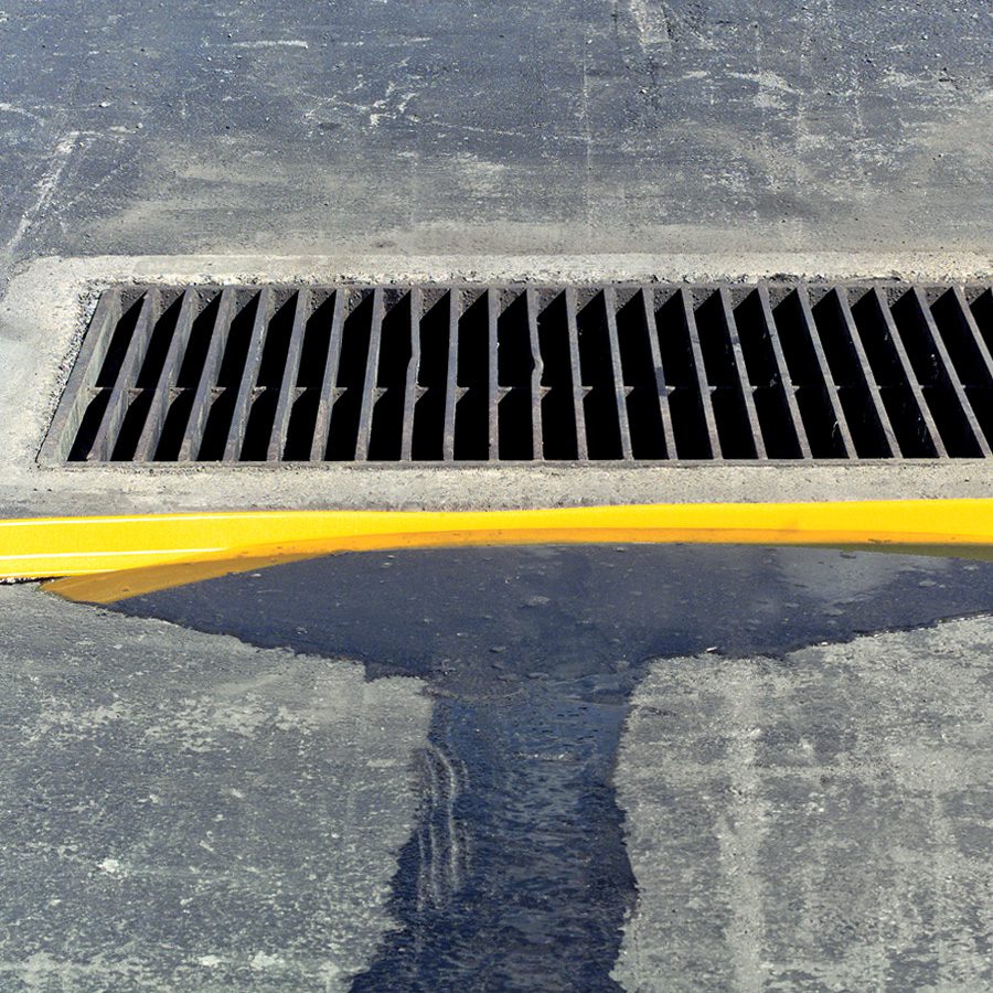 NEW PIG® SpillBlocker digues surface rugueuse