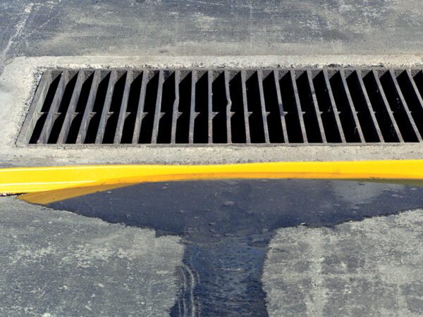 NEW PIG®  SpillBlocker digues surface rugueuse